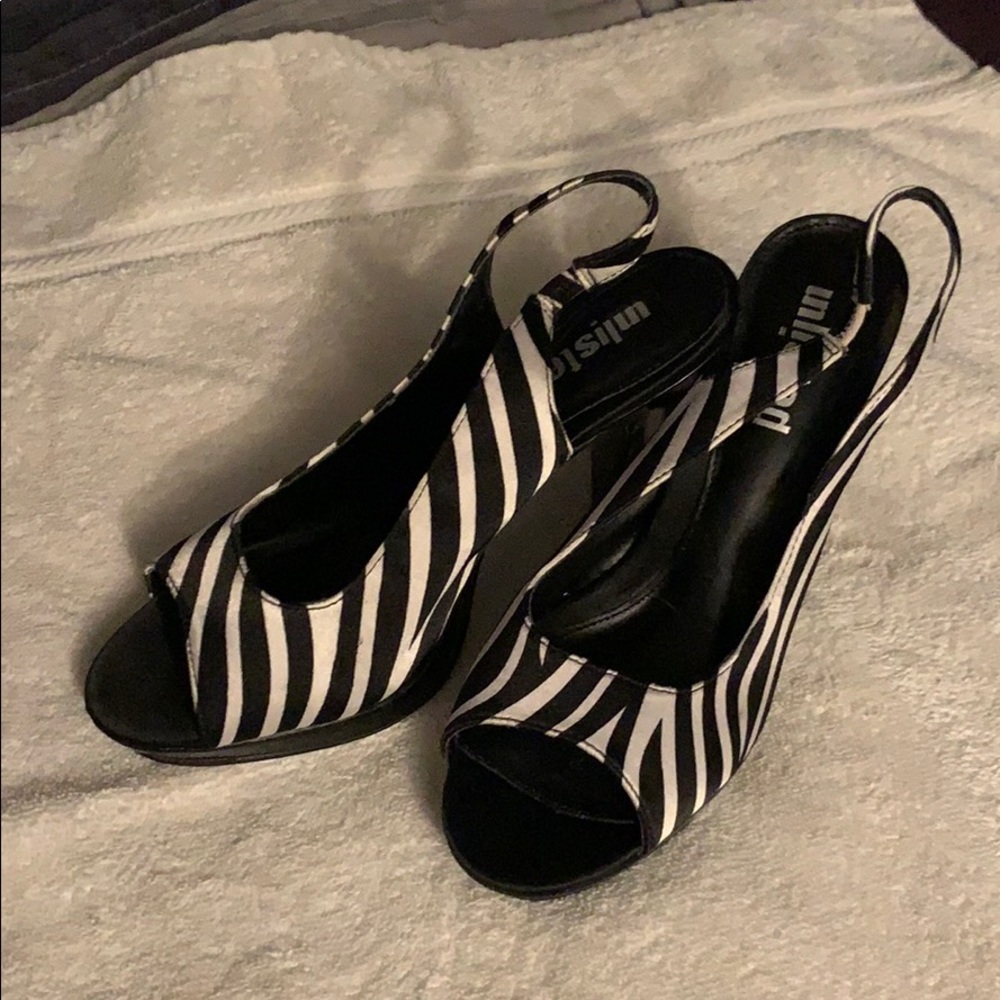 Unlisted zebra sling backs